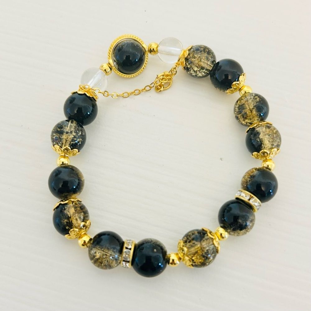 Luxurious Black and Gold Beaded Bracelet